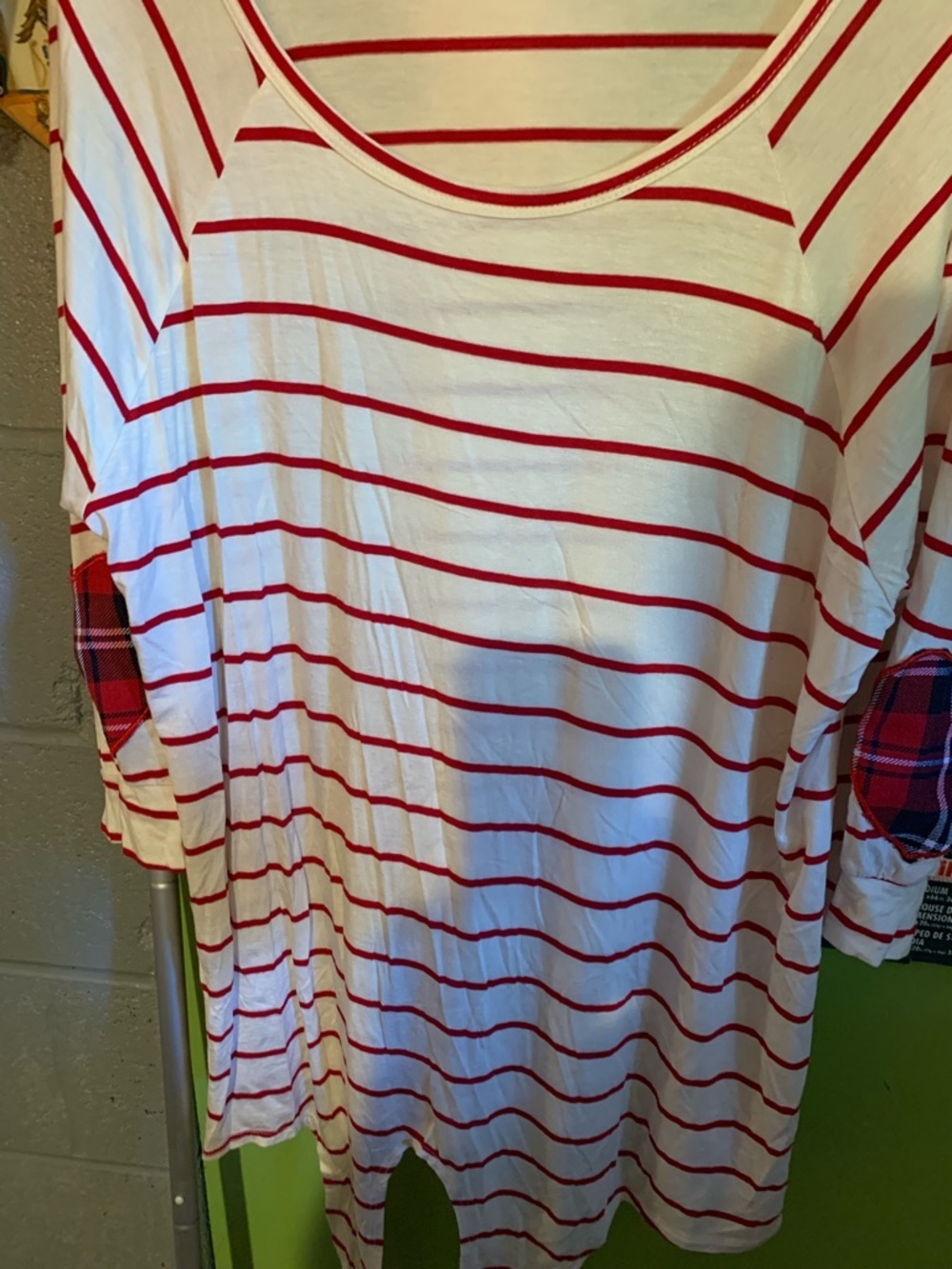 Acting Pro Women’s White Tunic with Red Stripe Detail With Sleeves Size 2XL